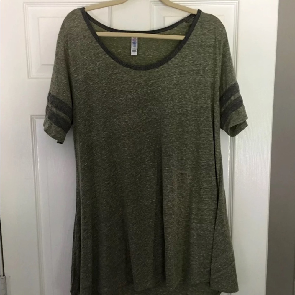 Lularoe Perfect T size L
